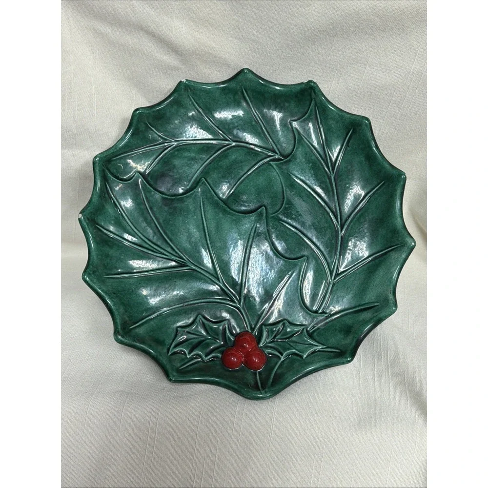 Vintage Christmas Holly Leaf Pedestal Cake Candle Centerpiece‎ Holland Mold 1975